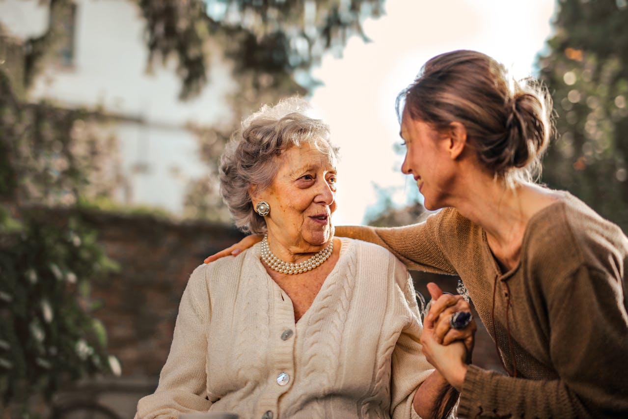 Goodbye Nursing Homes! The New Trend Is CoHousing With Friends